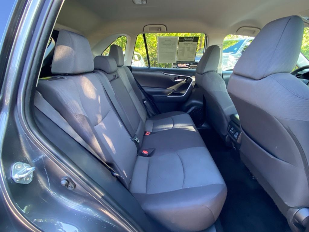 2021 Toyota RAV4 XLE APPLE CAR PLAY