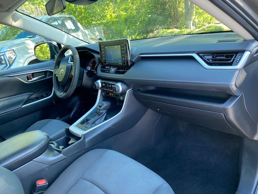 2021 Toyota RAV4 XLE APPLE CAR PLAY