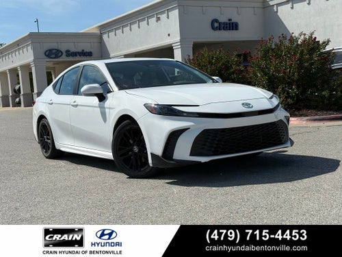 2025 Toyota Camry SE - CLEAN CARFAX / ONE OWNER