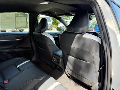2025 Toyota Camry SE - CLEAN CARFAX / ONE OWNER