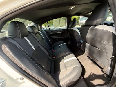 2025 Toyota Camry SE - CLEAN CARFAX / ONE OWNER