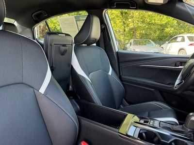 2025 Toyota Camry SE - CLEAN CARFAX / ONE OWNER
