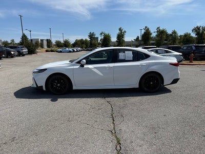 2025 Toyota Camry SE - CLEAN CARFAX / ONE OWNER