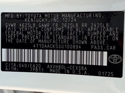 2025 Toyota Camry SE - CLEAN CARFAX / ONE OWNER