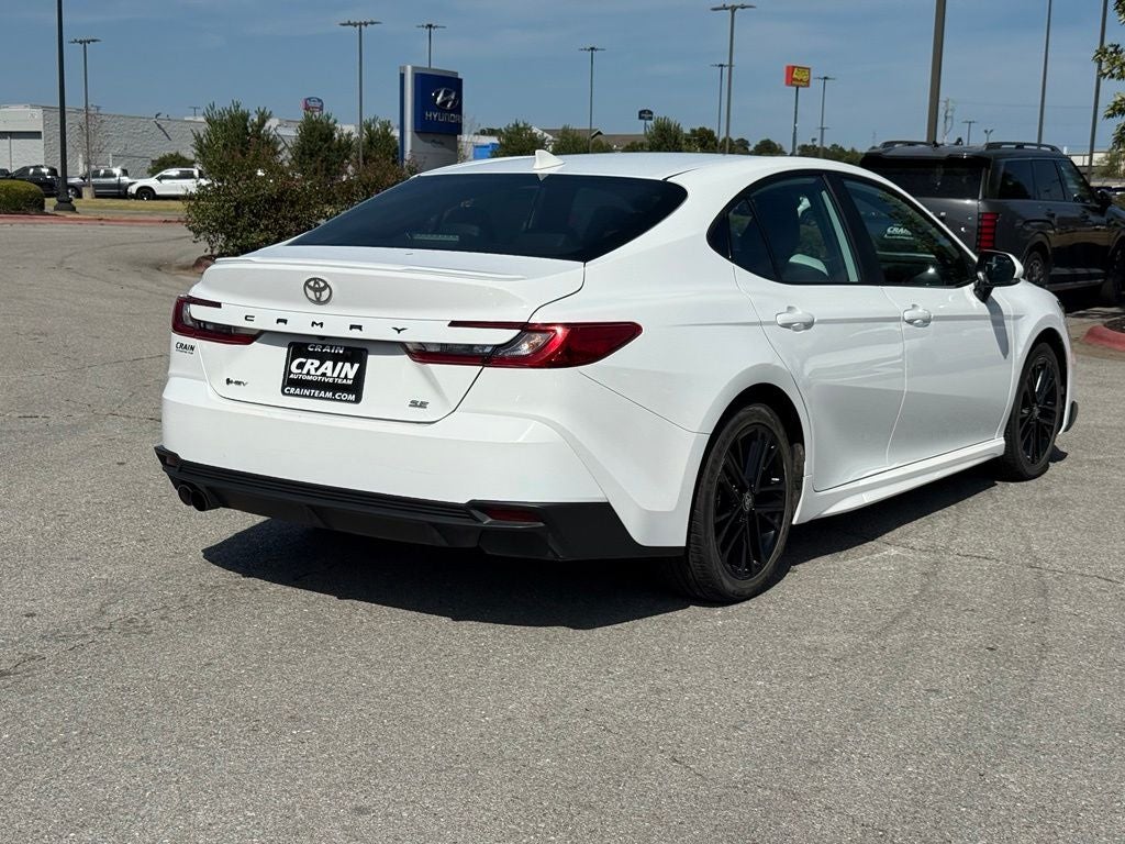2025 Toyota Camry SE - CLEAN CARFAX / ONE OWNER