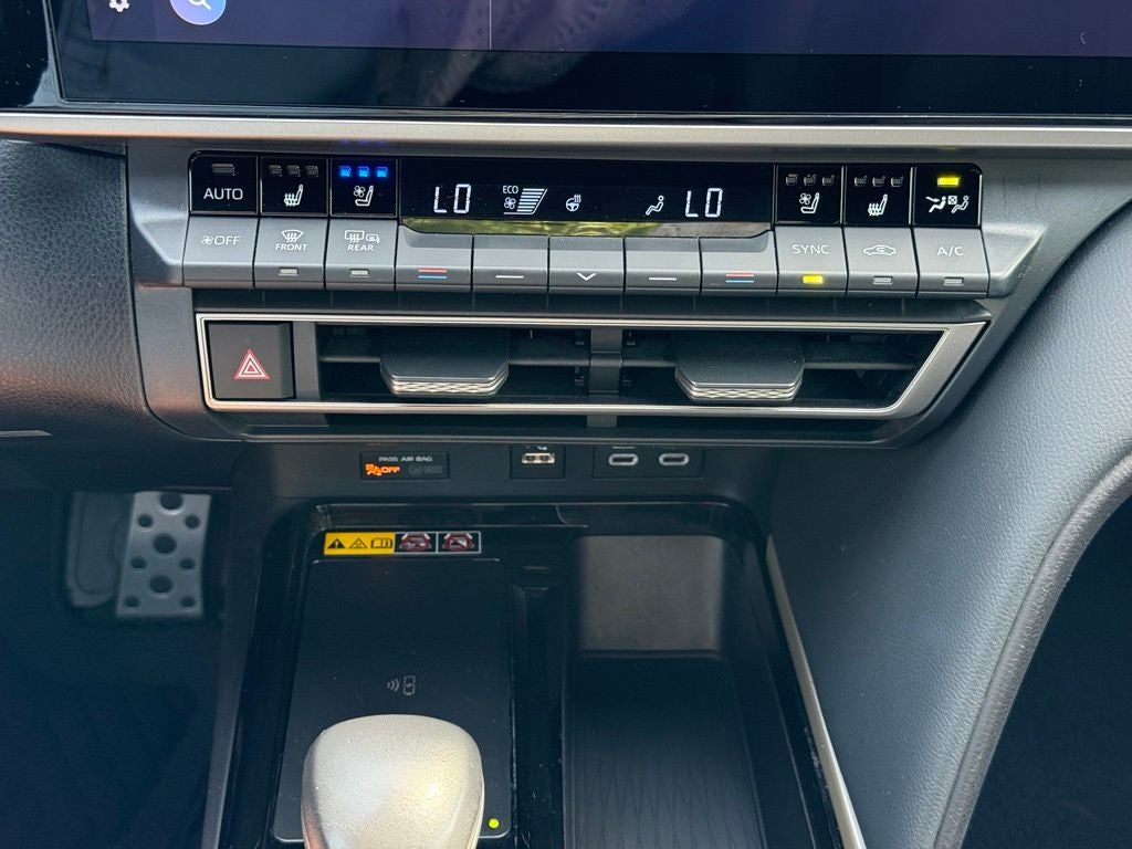 2025 Toyota Camry XSE - PANORAMIC SUNROOF / ONE OWNER