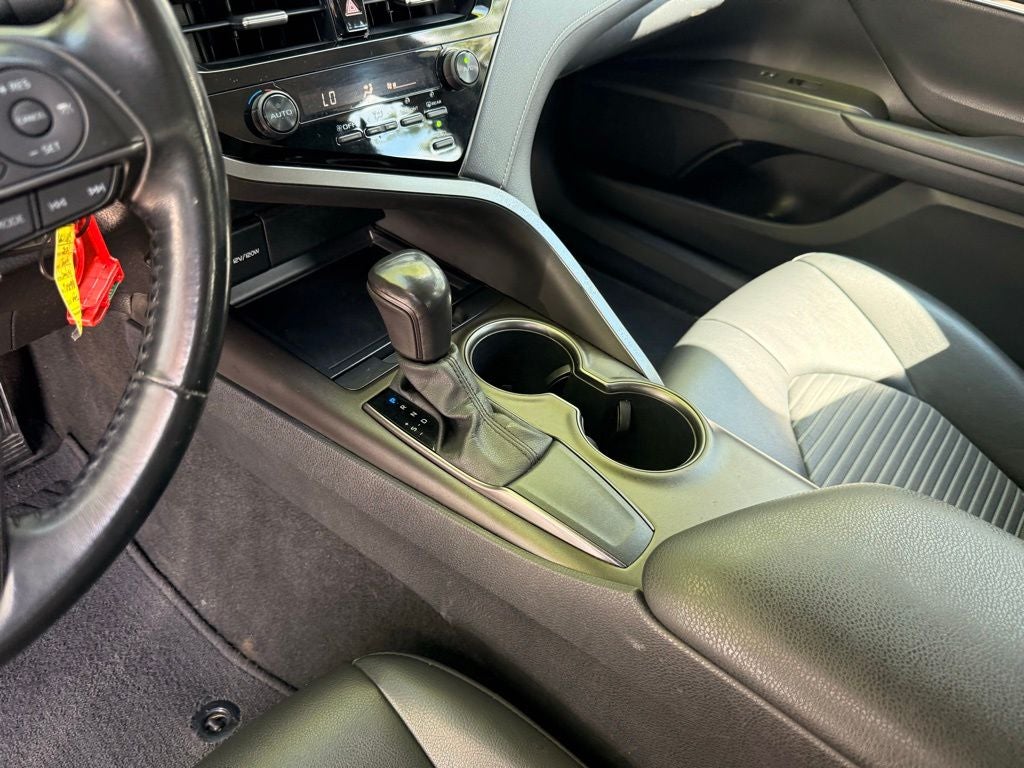 2021 Toyota Camry SE NICE CAR