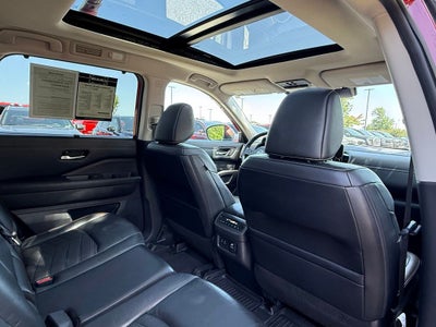 2023 Nissan Pathfinder Platinum