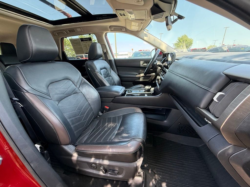 2023 Nissan Pathfinder Platinum