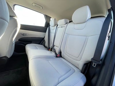 2025 Hyundai Tucson SE