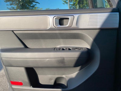 2027 Hyundai Santa Fe SE