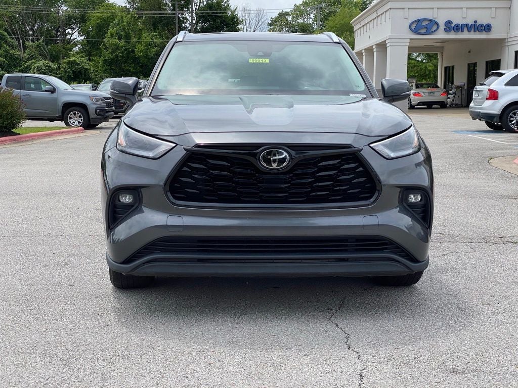 2021 Toyota Highlander XLE CLEAN CARFAX