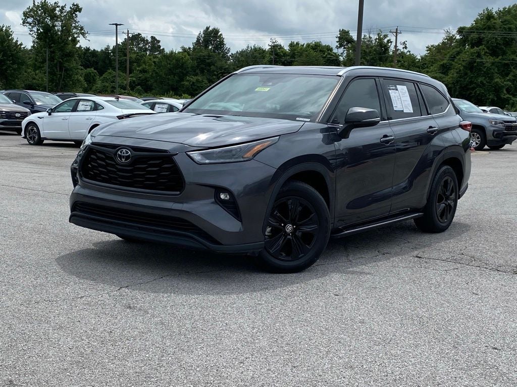 2021 Toyota Highlander XLE CLEAN CARFAX
