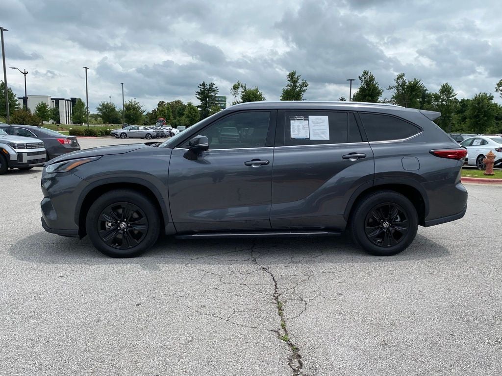 2021 Toyota Highlander XLE CLEAN CARFAX