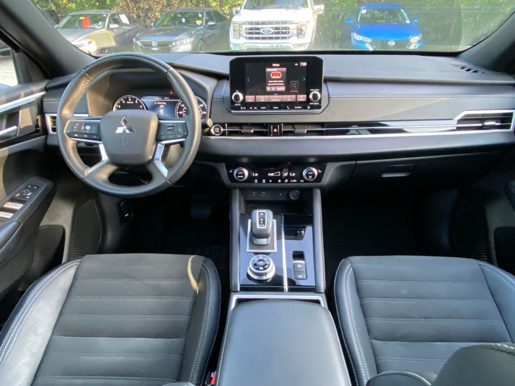 2022 Mitsubishi Outlander SE