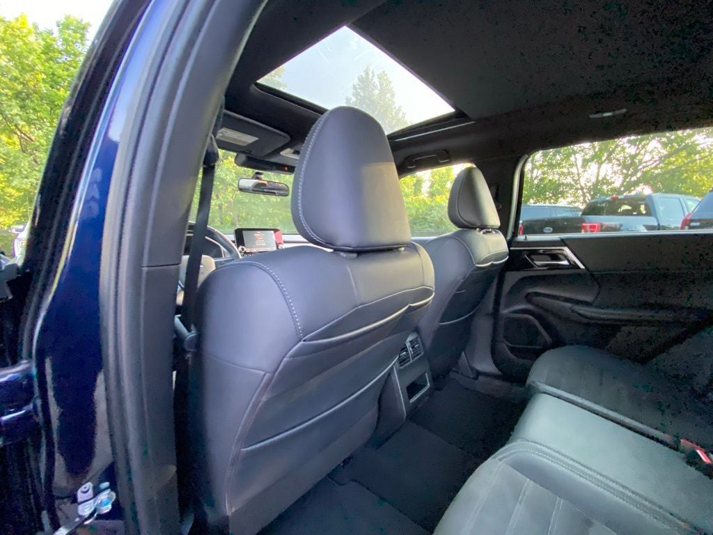 2022 Mitsubishi Outlander SE