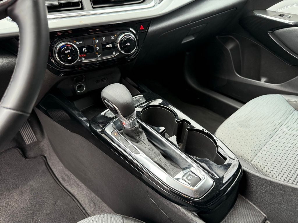 2025 Chevrolet Trax LT CLEAN CARFAX