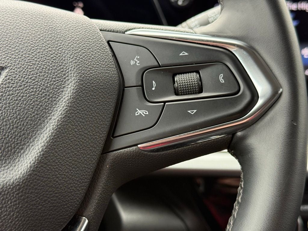 2025 Chevrolet Trax LT CLEAN CARFAX