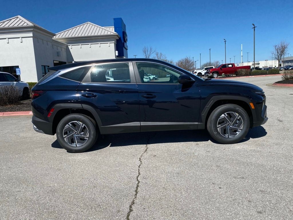2026 Hyundai Tucson Hybrid Blue SE