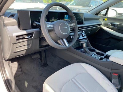2025 Hyundai Sonata SE