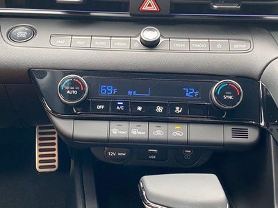 2025 Hyundai Elantra Hybrid SEL Sport