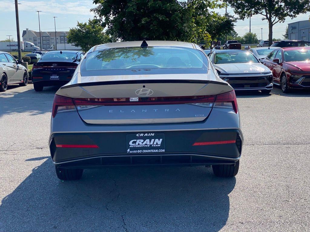 2025 Hyundai Elantra Hybrid SEL Sport