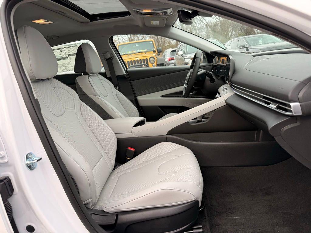 2025 Hyundai Elantra Limited