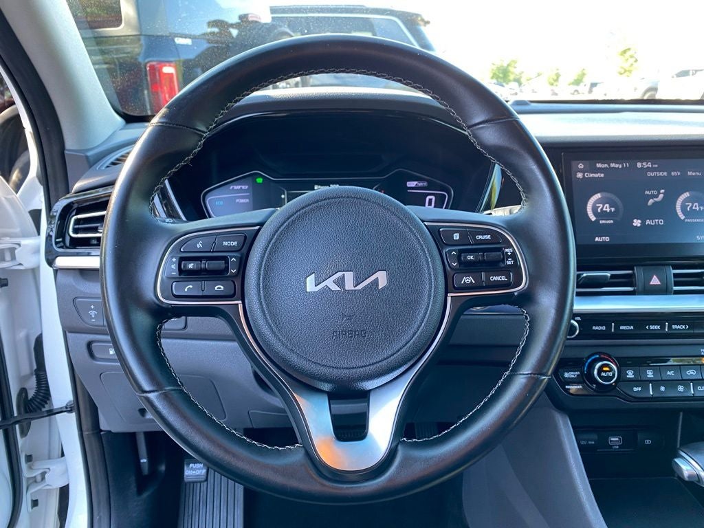 2022 Kia Niro LXS NICE CAR