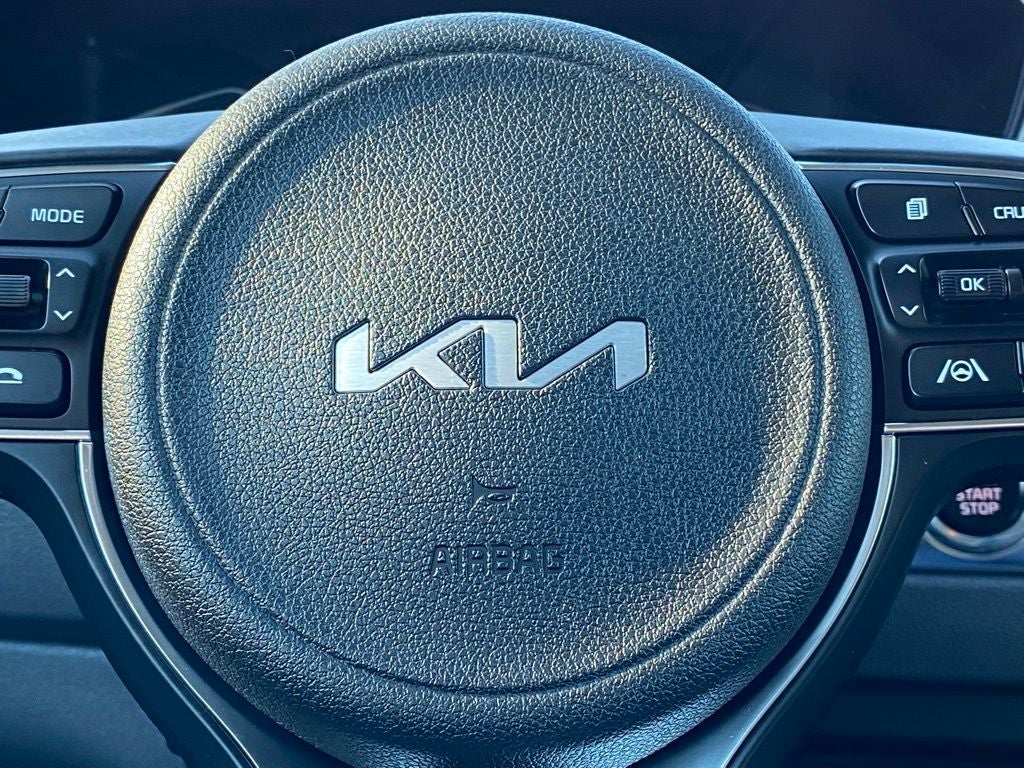 2022 Kia Niro LXS NICE CAR