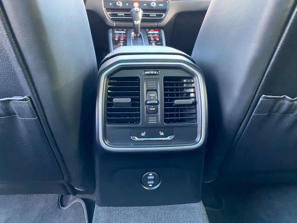 2022 Porsche Macan Base AWD / PANO ROOF / CLEAN CARFAX