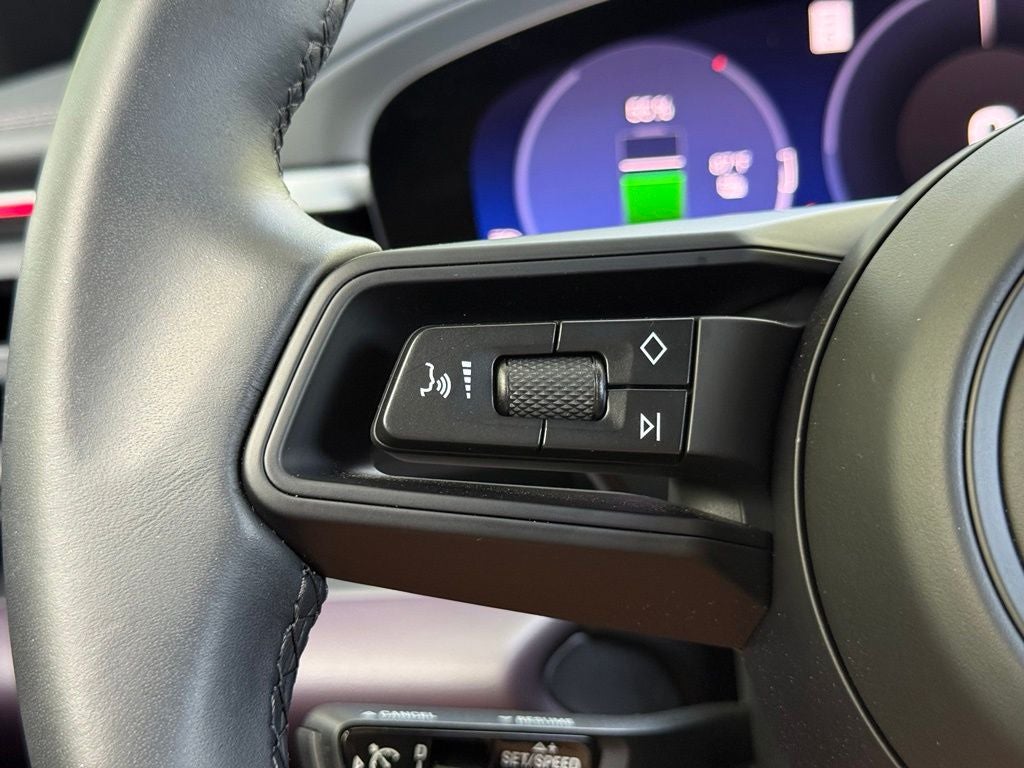 2025 Porsche Macan Electric 4S