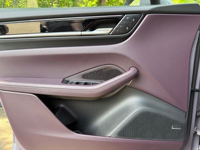 2025 Porsche Macan Electric 4S