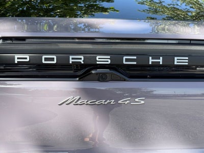 2025 Porsche Macan Electric 4S