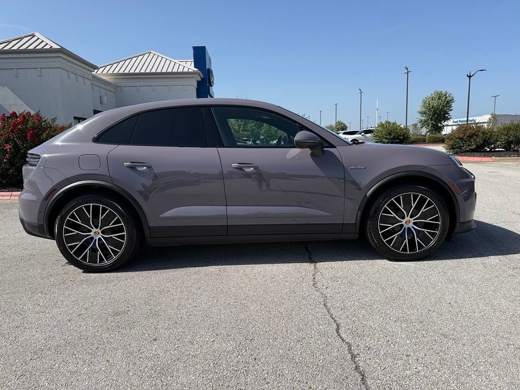 2025 Porsche Macan Electric 4S