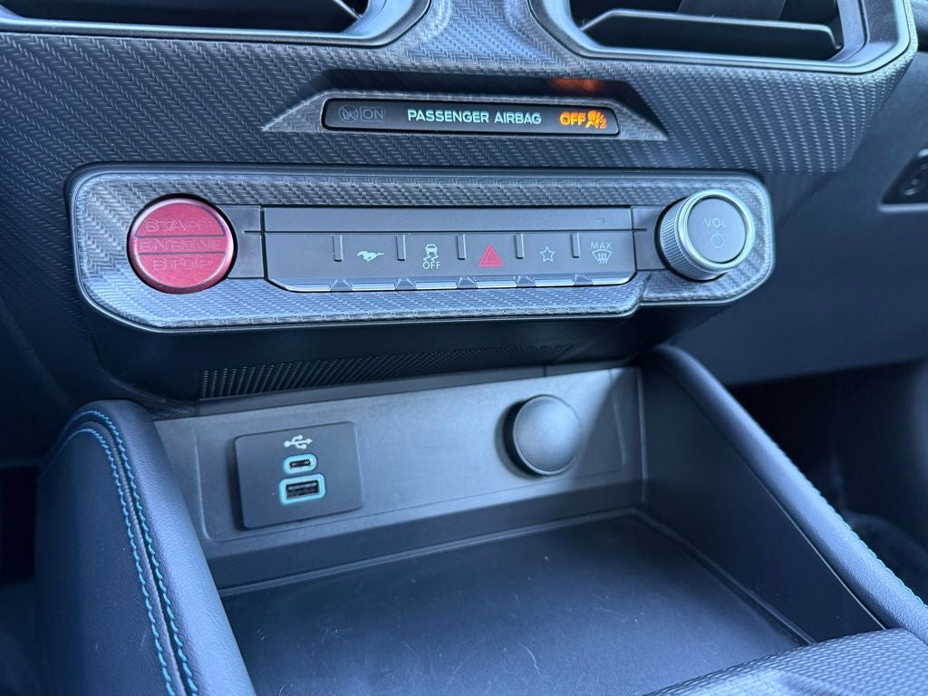 2025 Ford Mustang Dark Horse handling package,appearance pack,recaro seats