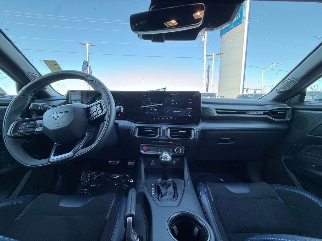 2025 Ford Mustang Dark Horse handling package,appearance pack,recaro seats
