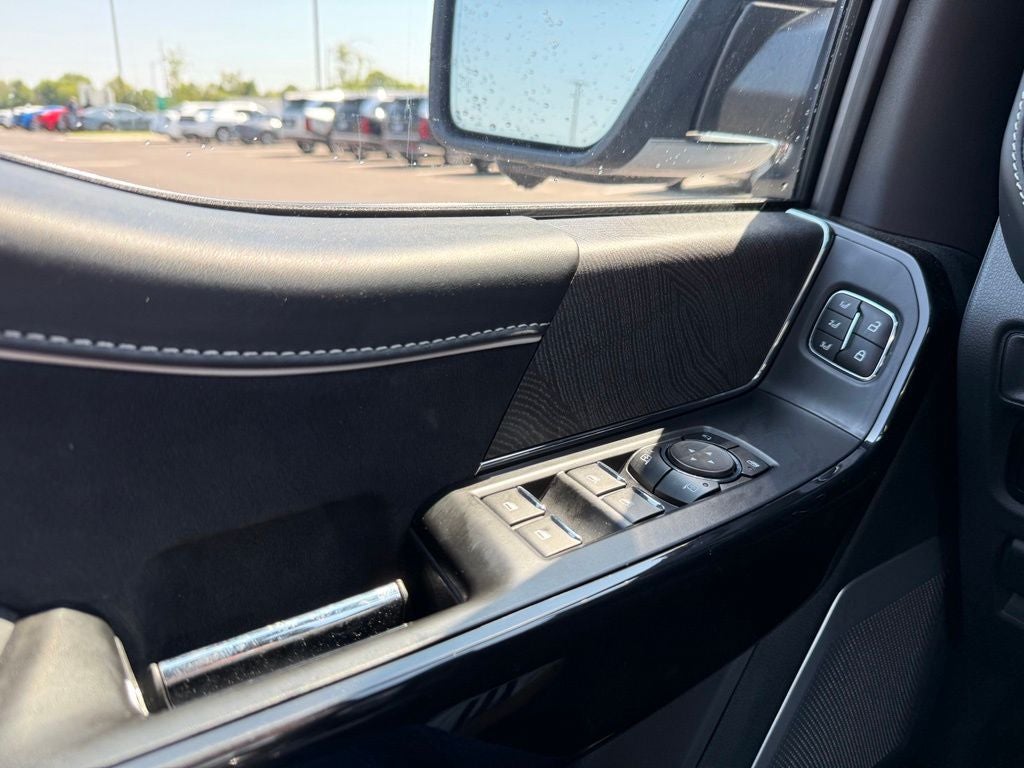 2023 Ford F-150 Lightning Platinum