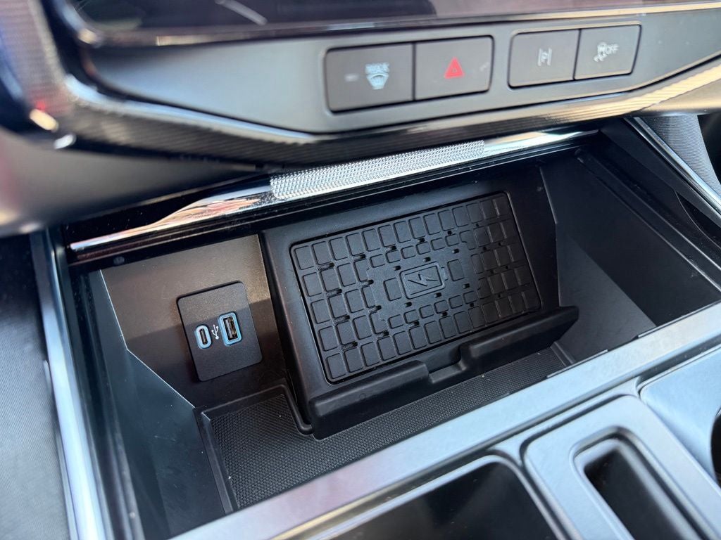 2023 Ford F-150 Lightning Platinum