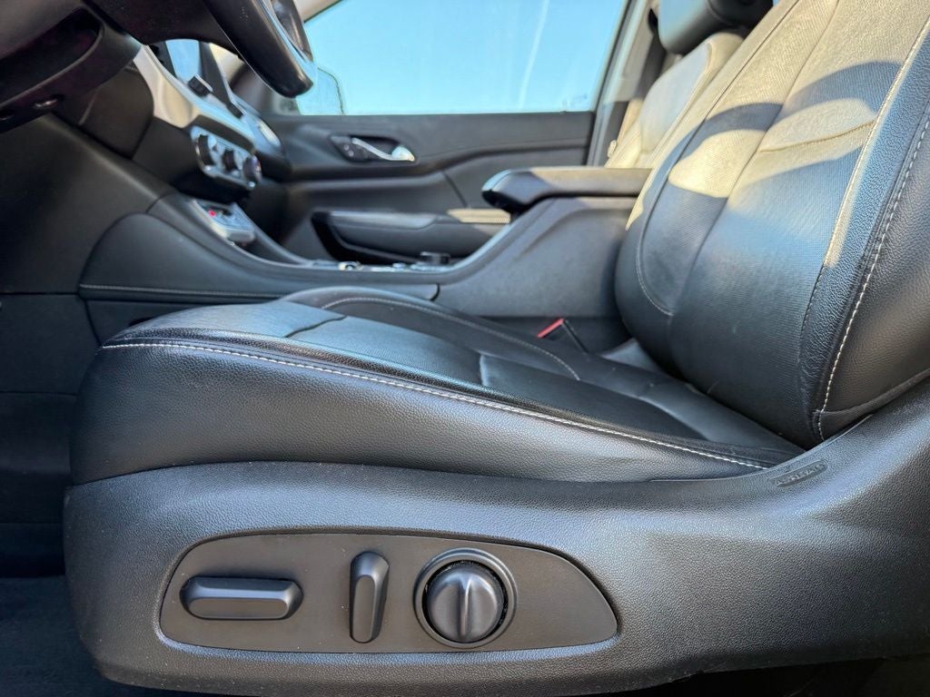 2020 GMC Acadia SLT