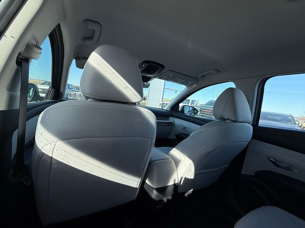 2026 Hyundai Tucson SE FWD