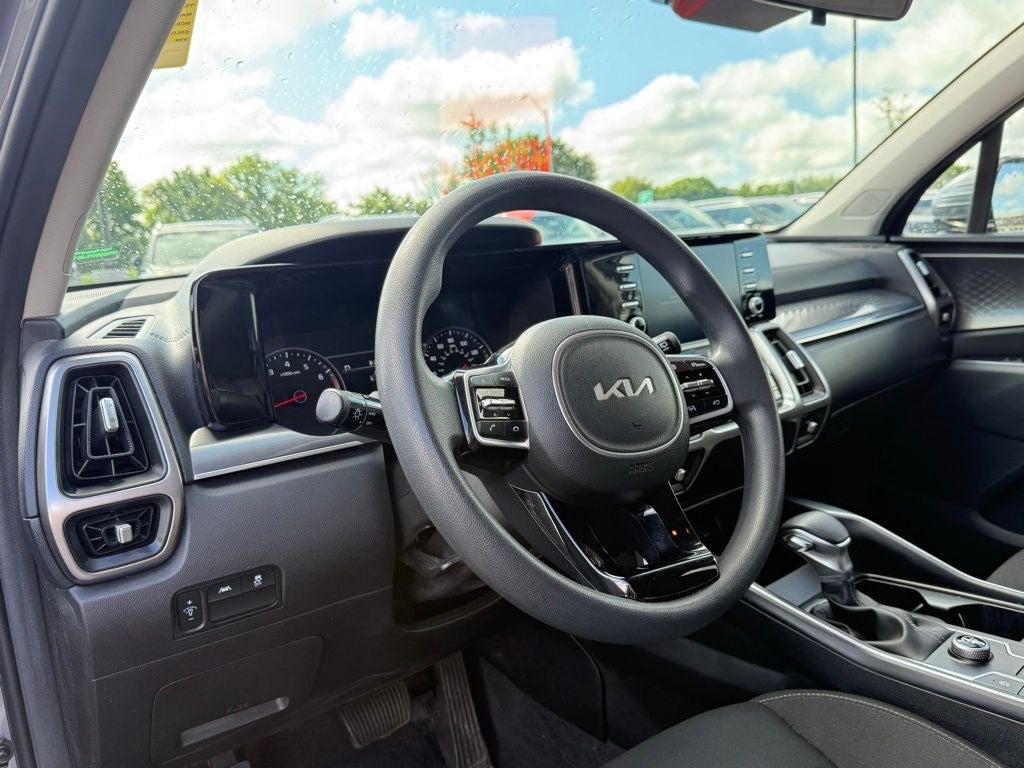 2023 Kia Sorento LX