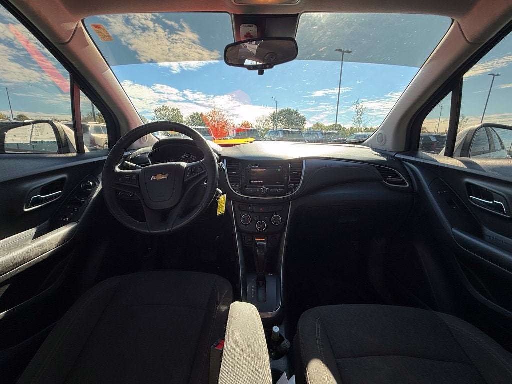 2021 Chevrolet Trax LS - Photo 26
