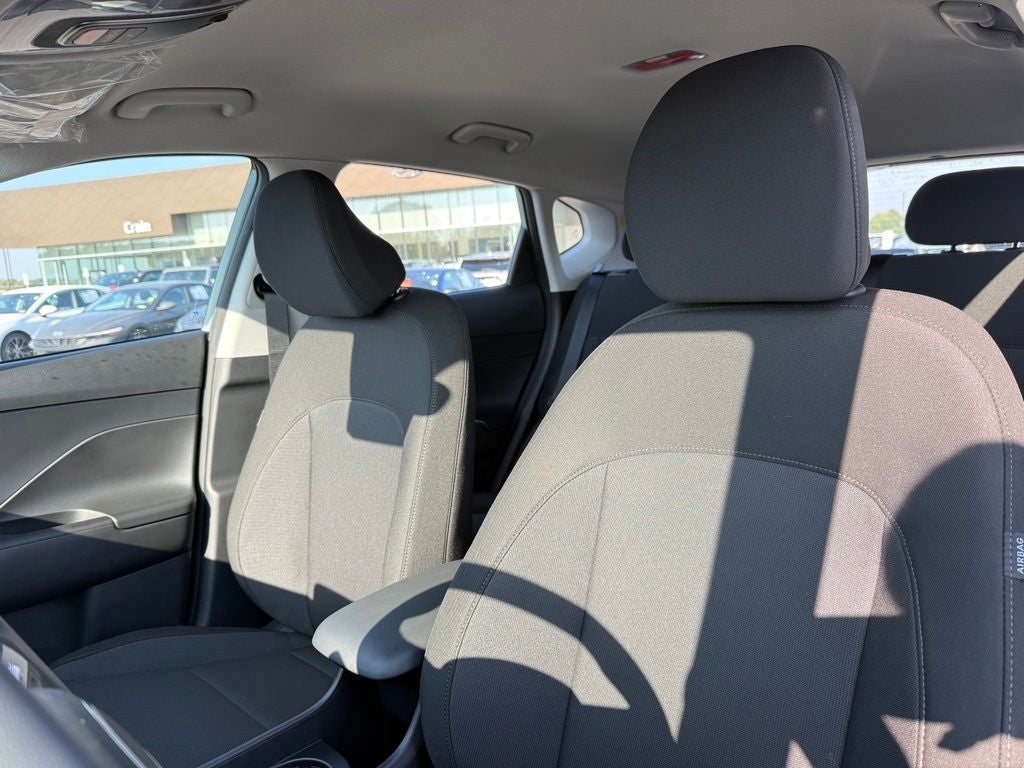 2027 Hyundai Kona SE FWD