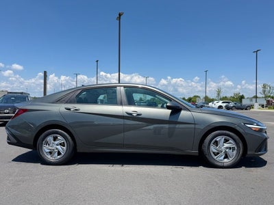 2026 Hyundai Elantra SE