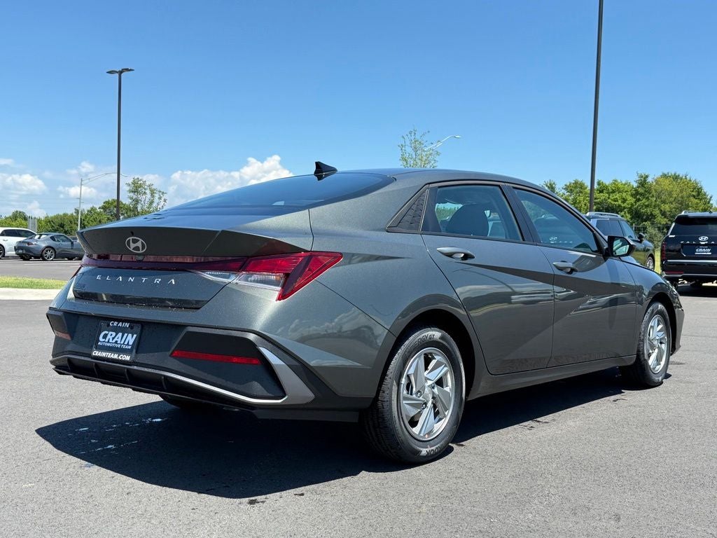 2026 Hyundai Elantra SE