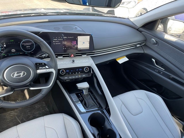2025 Hyundai Elantra Hybrid Limited