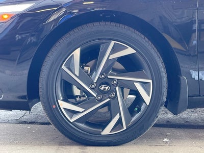 2025 Hyundai Elantra Hybrid Limited