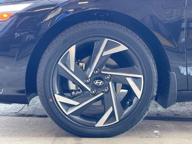 2025 Hyundai Elantra Hybrid Limited