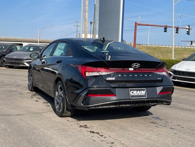 2025 Hyundai Elantra Hybrid Limited