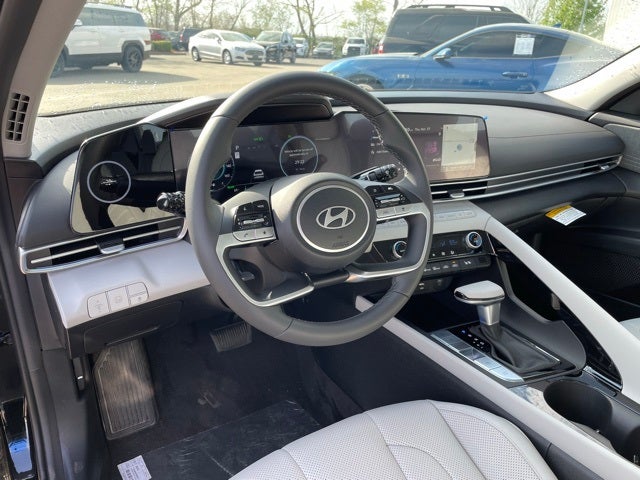 2025 Hyundai Elantra Hybrid Limited